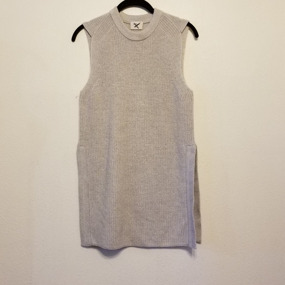 Wilfred Palmier sleeveless merino wool sweater - Picture 2 of 8